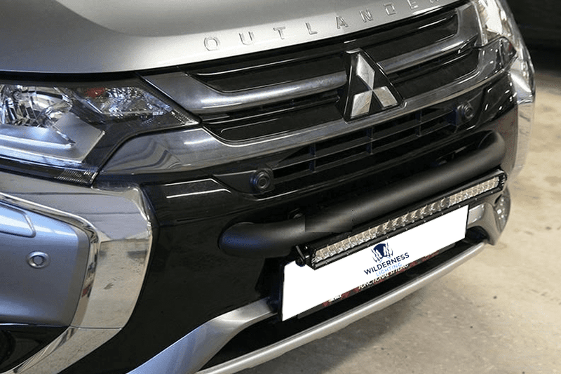 MITSUBISHI OUTLANDER (2016 - ) WILDERNESS LIGHTING BUMPER MOUNT & LED LIGHT BAR